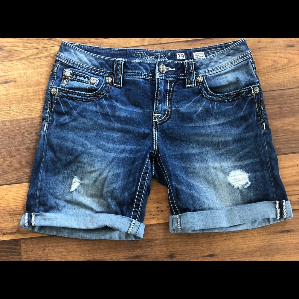 Miss Me Signature Mid-Short